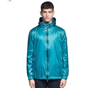 Stratus Men's Tailored Packable Rain Jacket